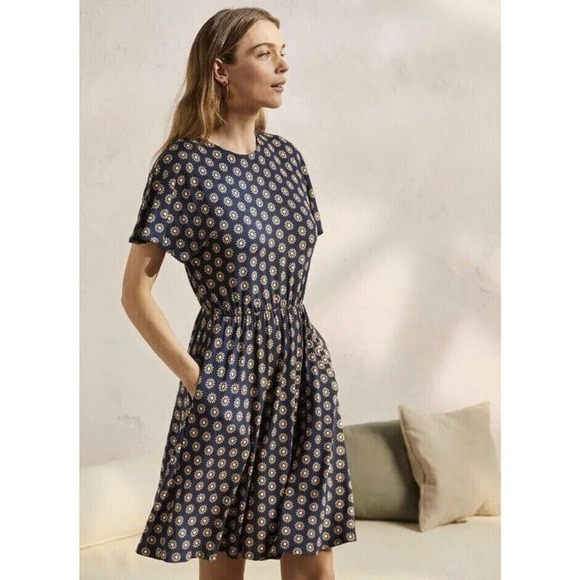 NWT Boden Flutter Sleeve French Navy Daisy Stamp Jersey Dress Womens Size 10 - Picture 1 of 6